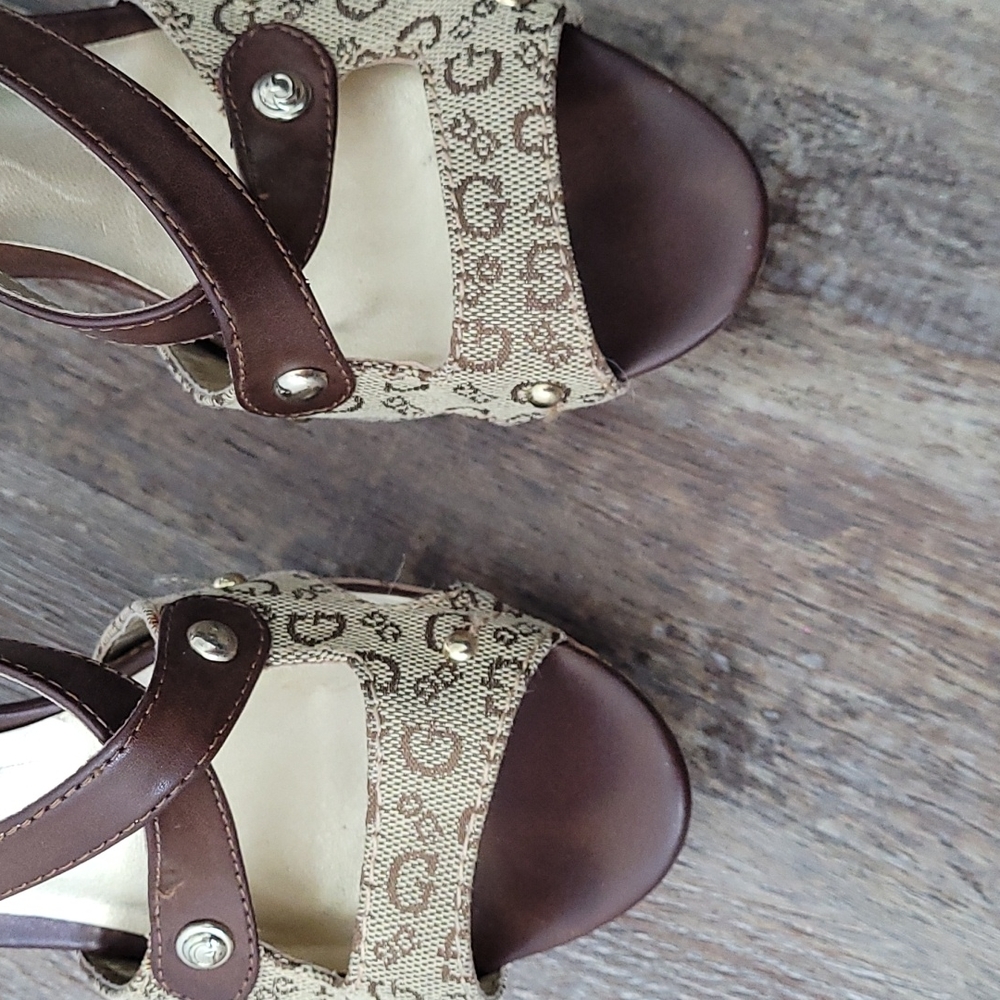 Guess logo brown and gold  platform  heels - Picture 2 of 9